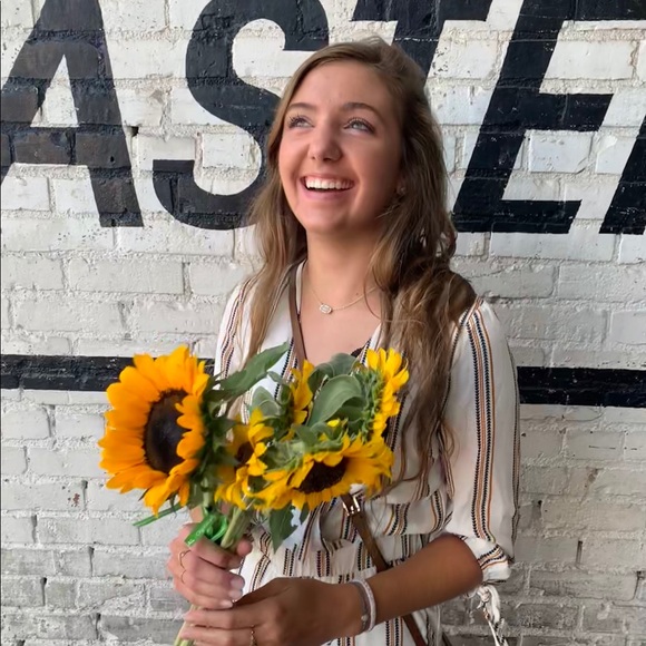 Meet your Posher, Megan - Picture 7 of 7